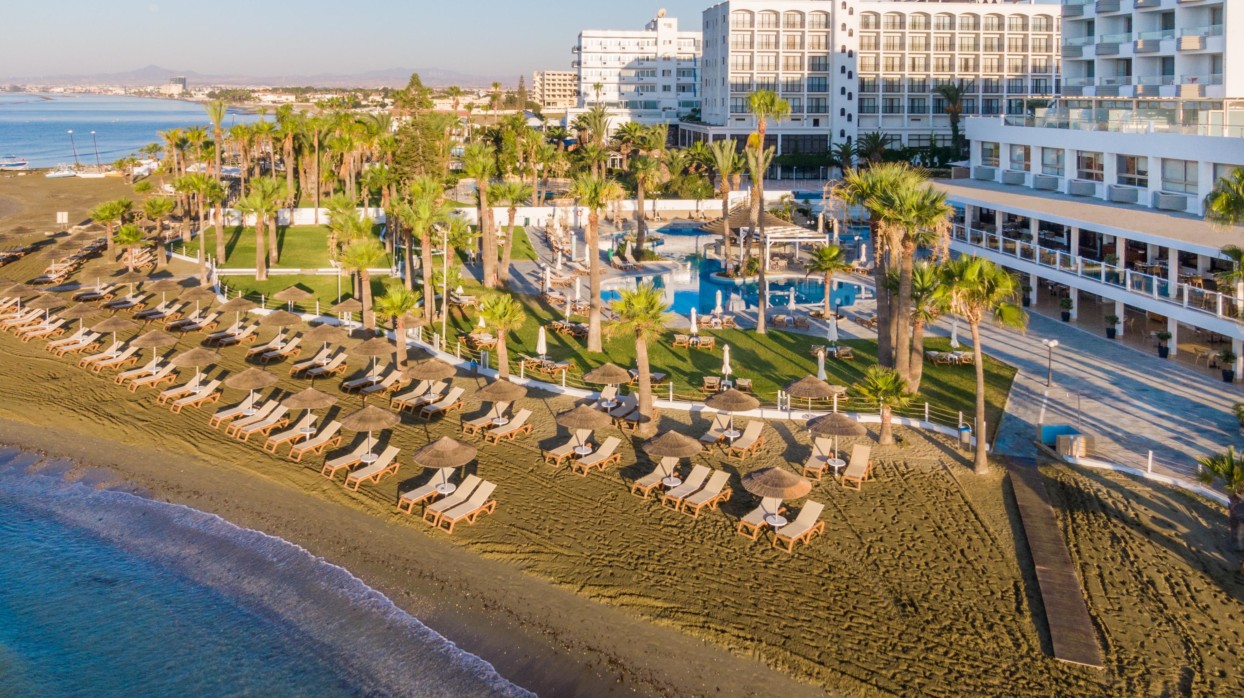 Golden Bay Beach Hotel Larnaca Eksteriør billede