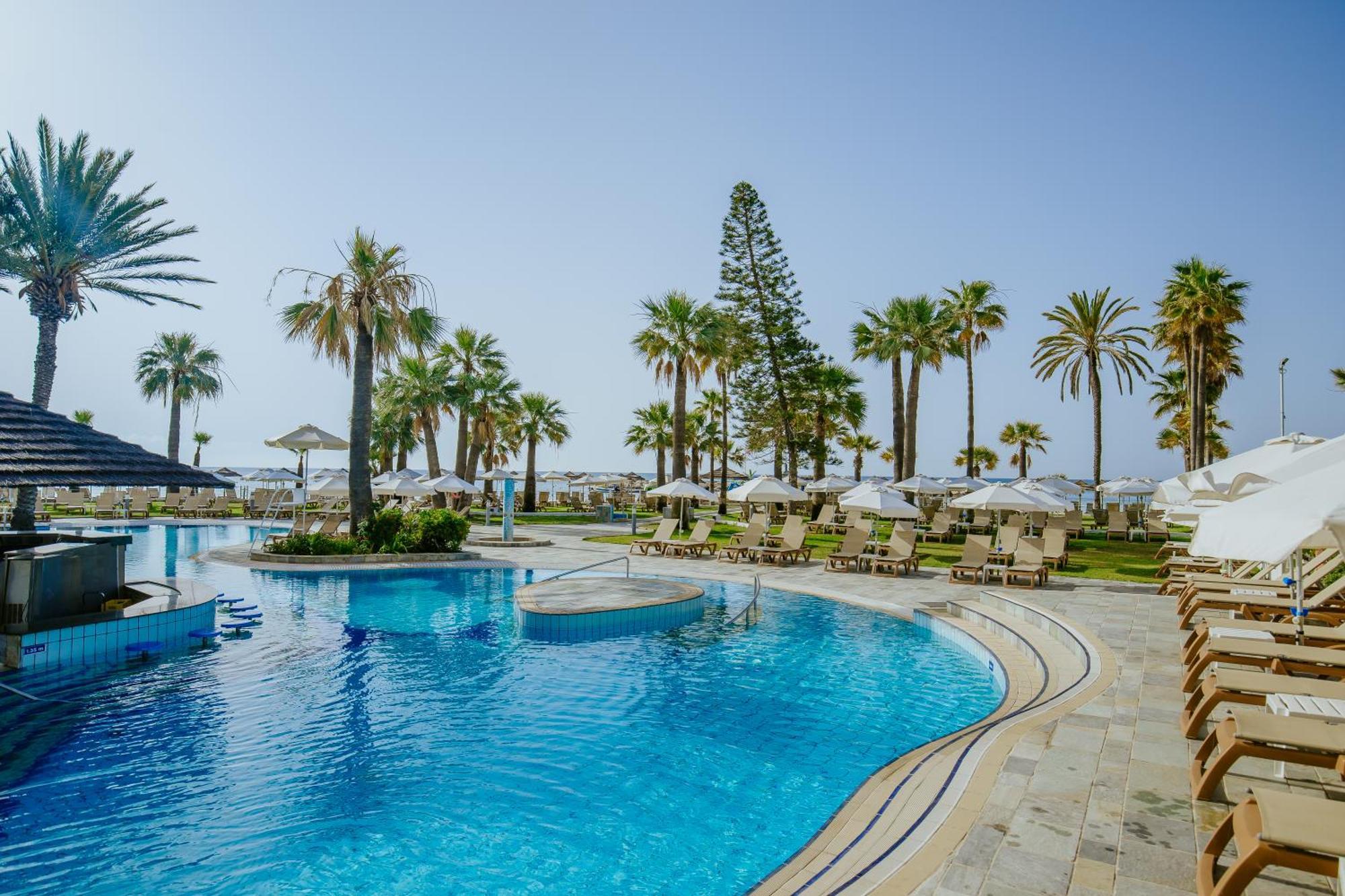 Golden Bay Beach Hotel Larnaca Eksteriør billede